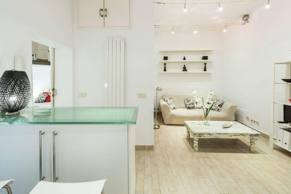 Ferienwohnung Stylish Loft At Chueca'S Heart Madrid Exterior foto